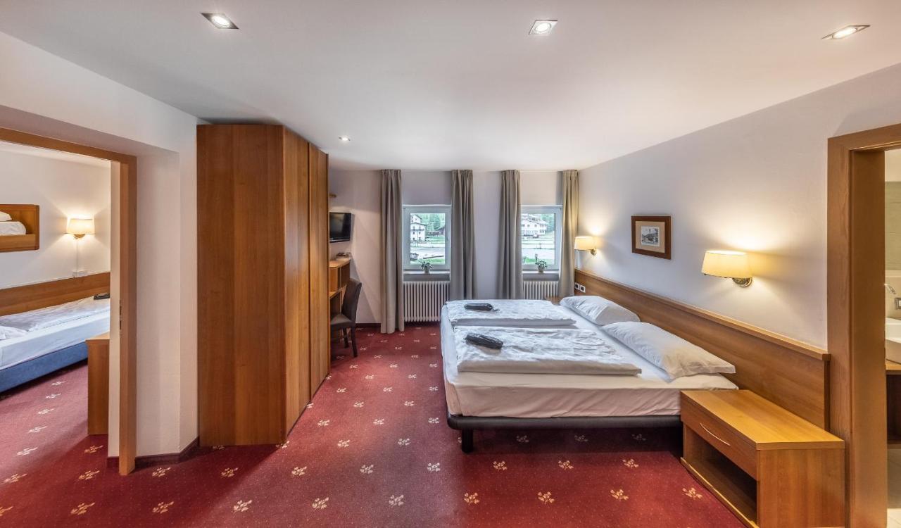Hotel Sella***S Сельва-ди-Валь-Гардена Экстерьер фото